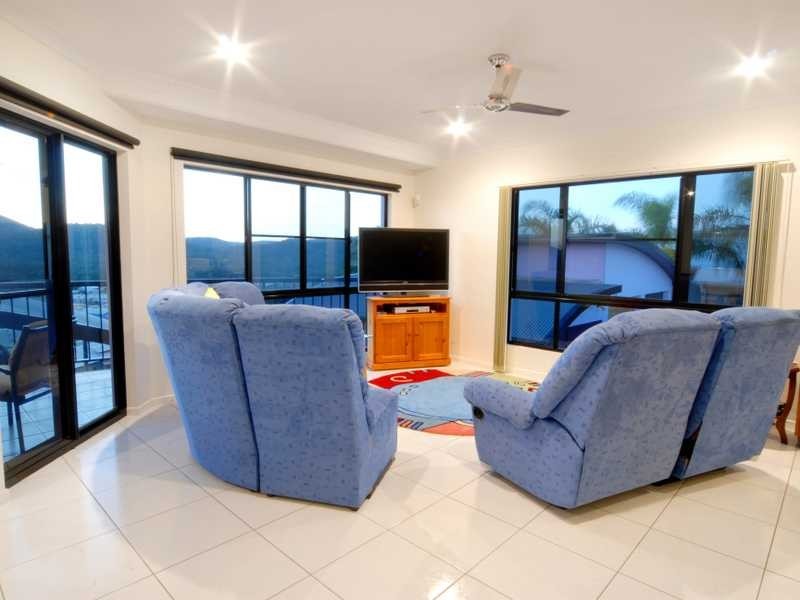 Lot 2 14 Hamilton Avenue, Cannonvale QLD 4802