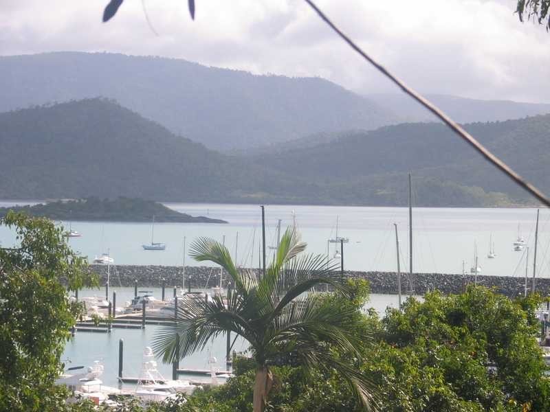 25 Airlie Crescent, Airlie Beach QLD 4802