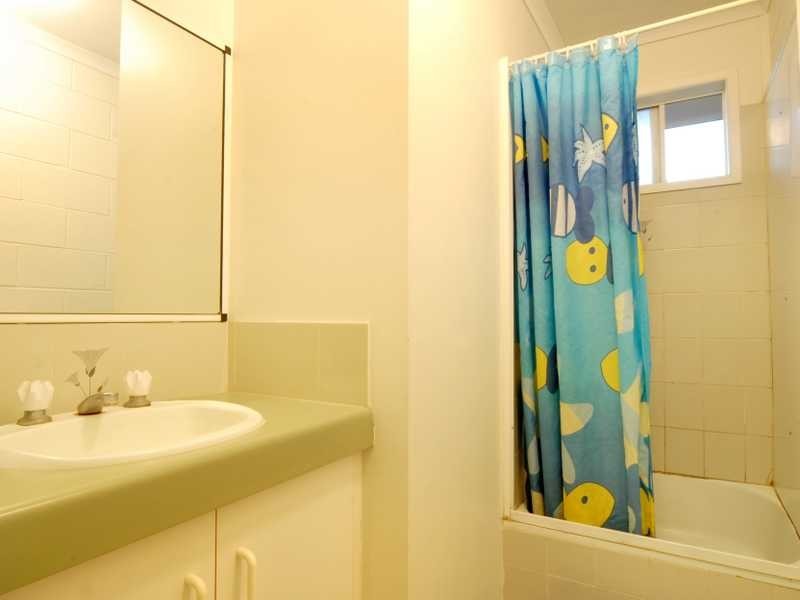 Unit 4/3 Eshelby Drive, Cannonvale QLD 4802