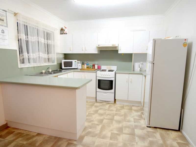 Unit 4/3 Eshelby Drive, Cannonvale QLD 4802
