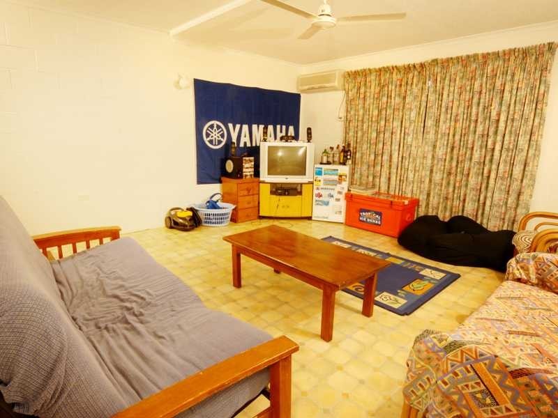 Unit 4/3 Eshelby Drive, Cannonvale QLD 4802