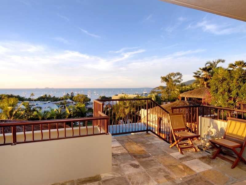 Unit 11/4 Golden Orchid Drive, Airlie Beach QLD 4802
