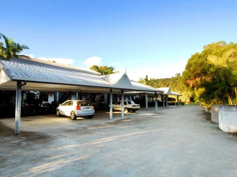 Unit 2/19 Tropic Road, Cannonvale QLD 4802