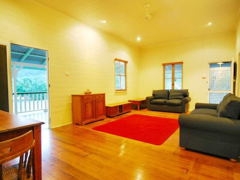 11 Jasinique Drive, Jubilee Pocket QLD 4802