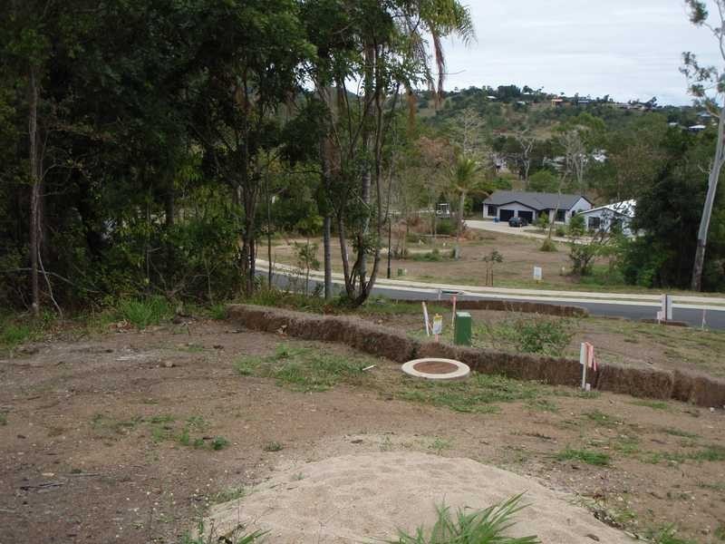 69 Country Road, Cannonvale QLD 4802