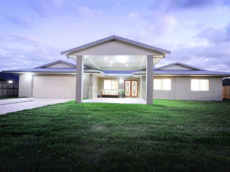 18 Henderson Street, Cannonvale QLD 4802