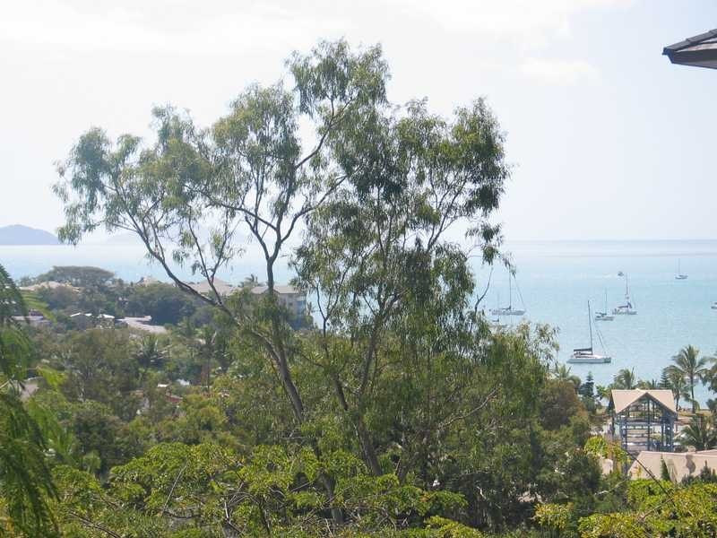 13 Waterson Way, Airlie Beach QLD 4802