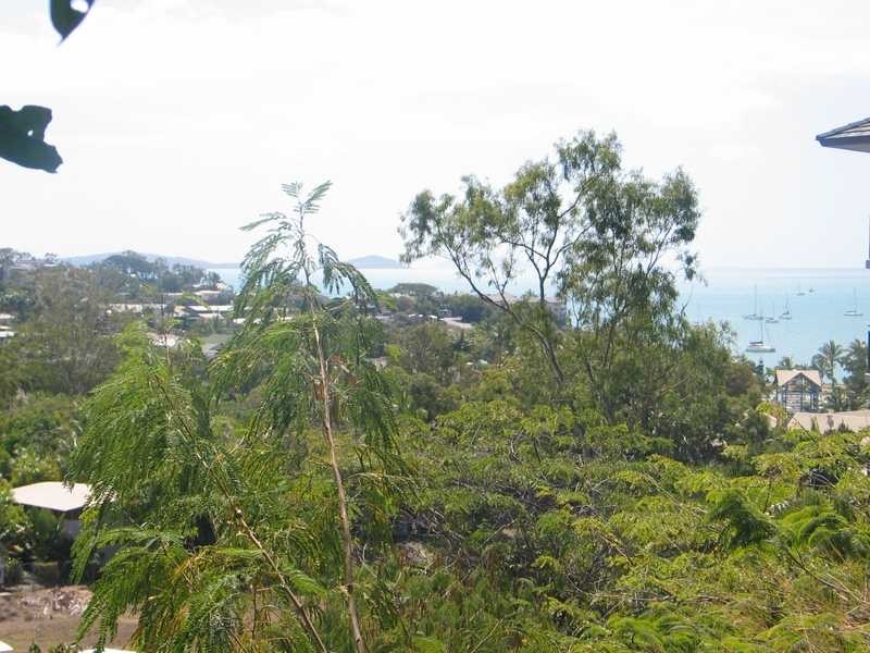 13 Waterson Way, Airlie Beach QLD 4802