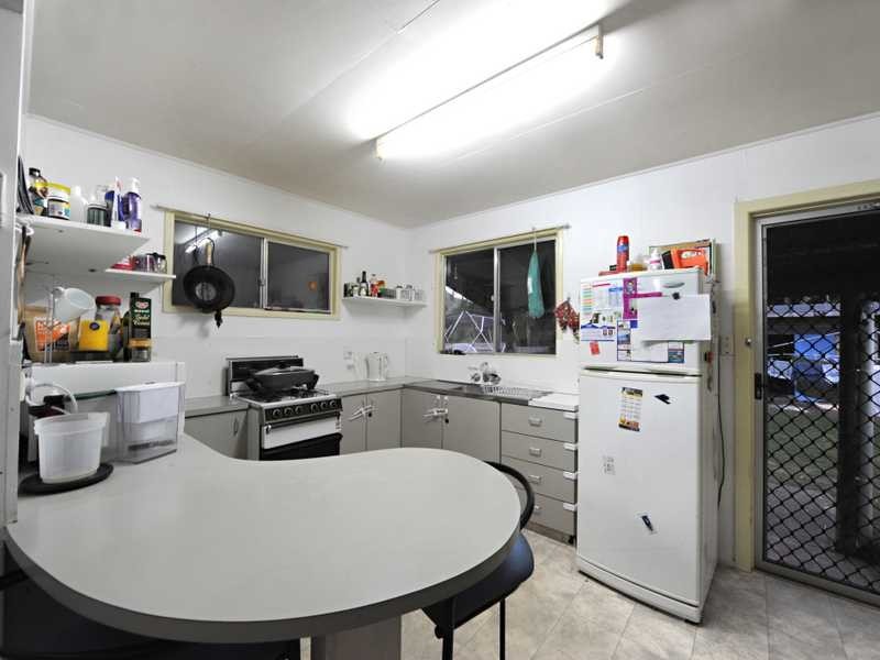 32 Stewart Drive, Cannonvale QLD 4802