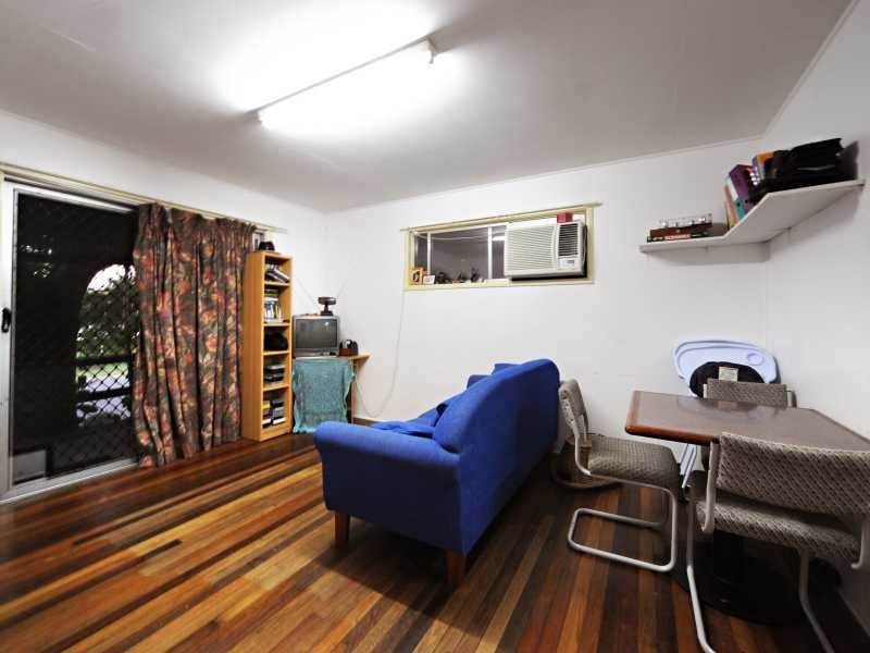 32 Stewart Drive, Cannonvale QLD 4802