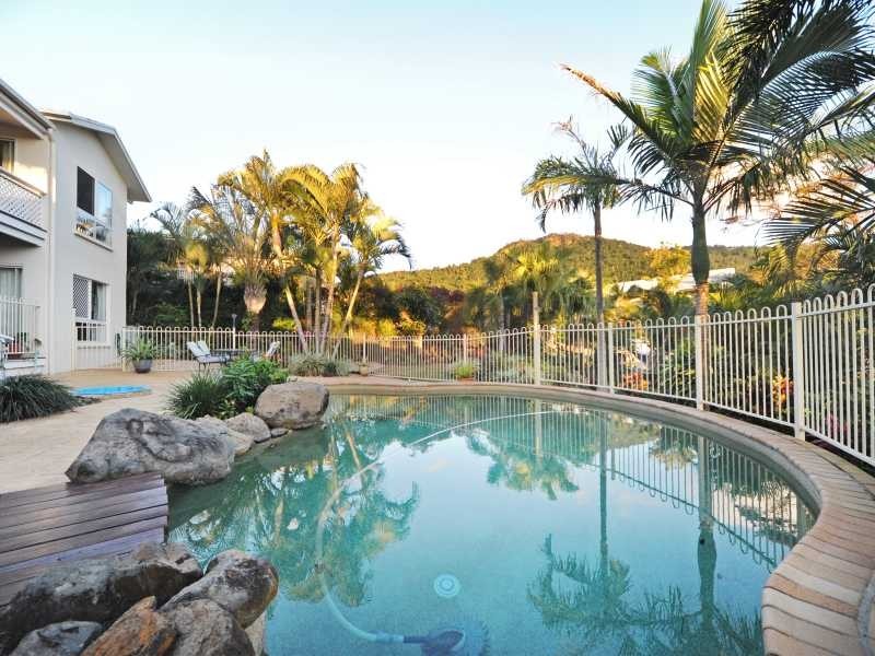 33 Country Road, Cannonvale QLD 4802