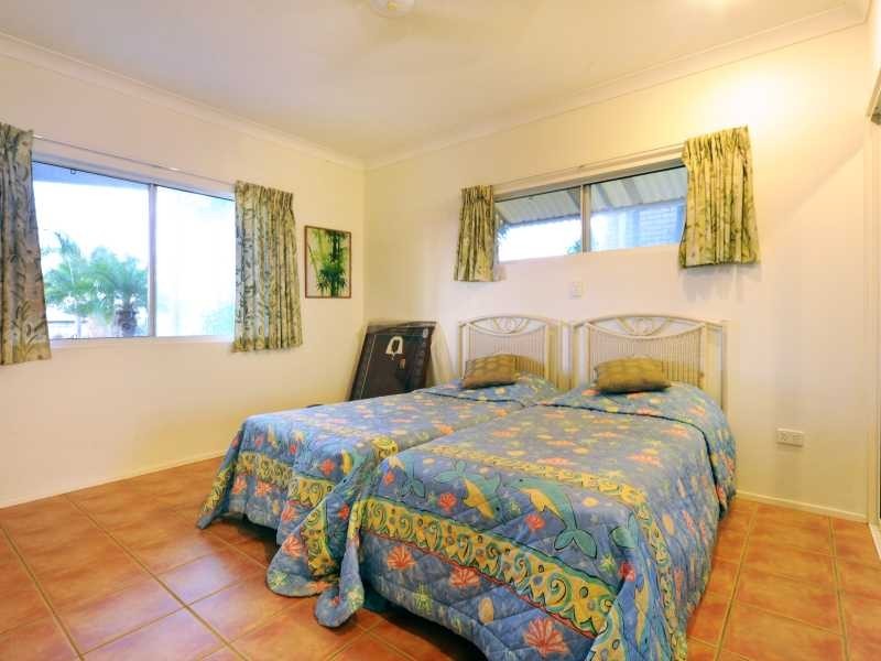 33 Country Road, Cannonvale QLD 4802
