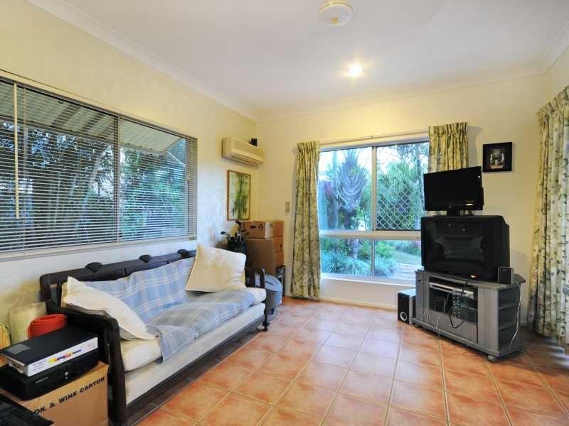 33 Country Road, Cannonvale QLD 4802