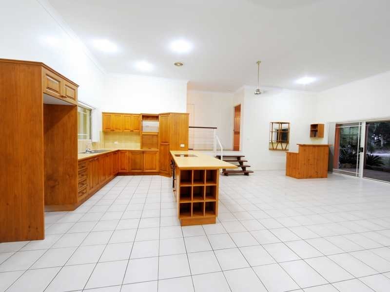 8 Stormvogel Drive, Jubilee Pocket QLD 4802