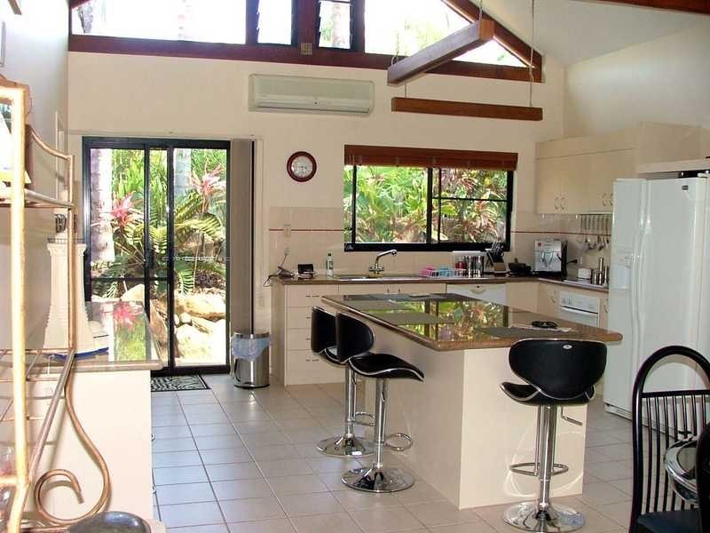 3 Whitehaven Crescent, Cannonvale QLD 4802