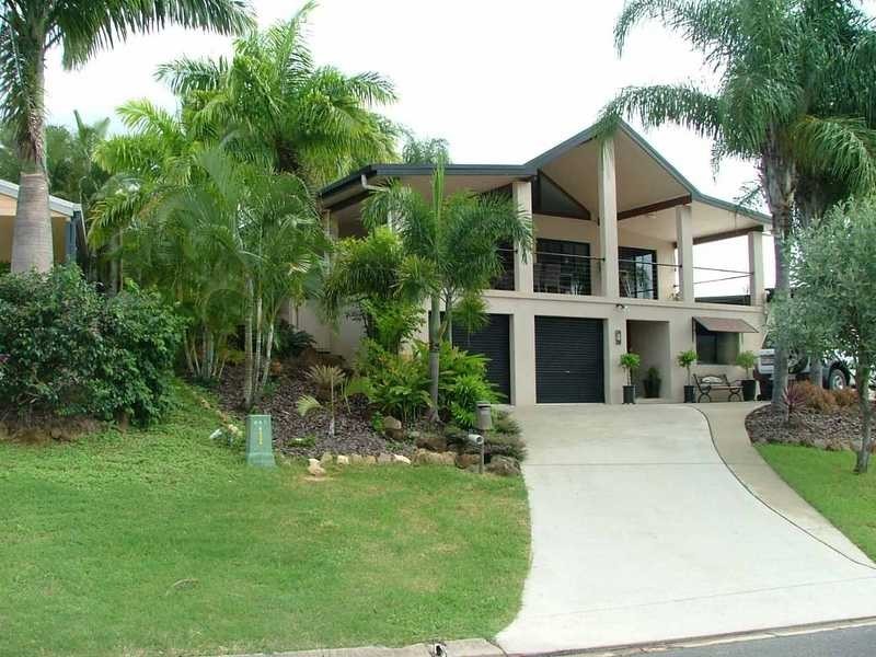 3 Whitehaven Crescent, Cannonvale QLD 4802