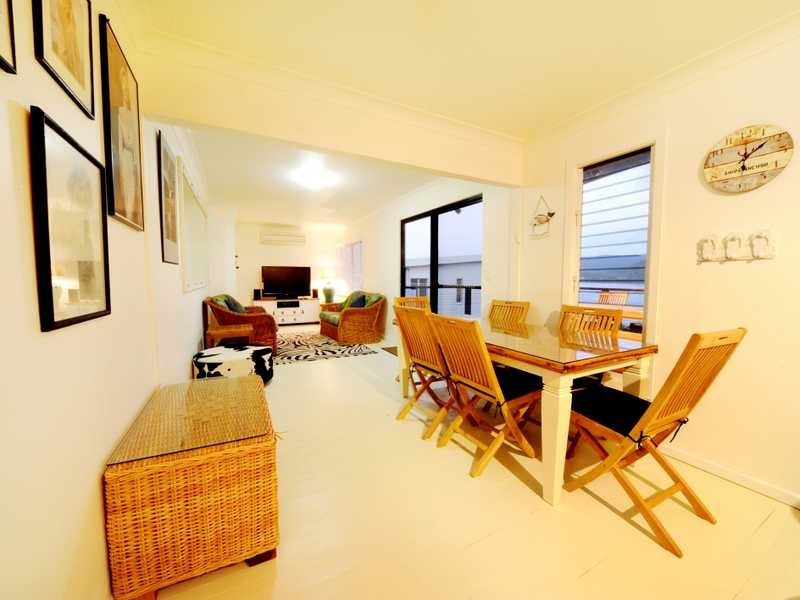 9 Summit Avenue, Airlie Beach QLD 4802