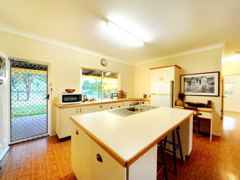 1018 Shute Harbour Rd, Mount Marlow QLD 4800