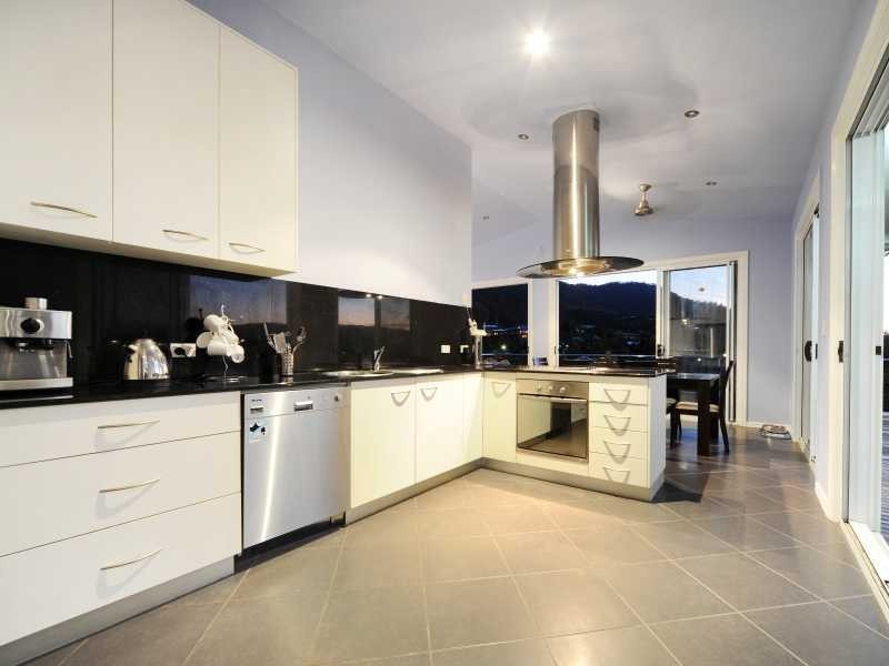 11 Jones Road, Cannonvale QLD 4802