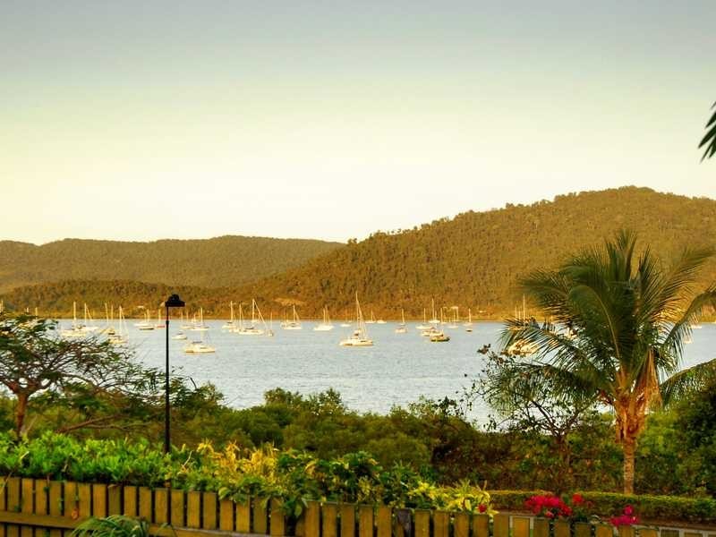 6 Broadwater Avenue, Airlie Beach QLD 4802