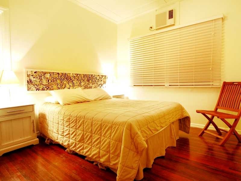 6 Broadwater Avenue, Airlie Beach QLD 4802