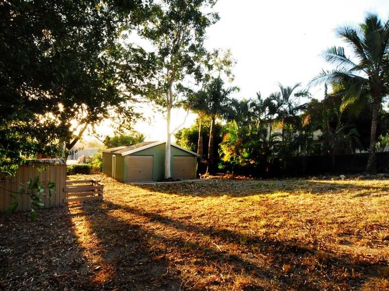 4 Iluka Street, Cannonvale QLD 4802
