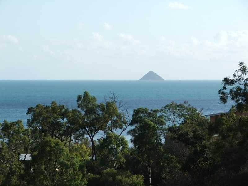 38 Roseric Crescent, Hideaway Bay QLD 4800