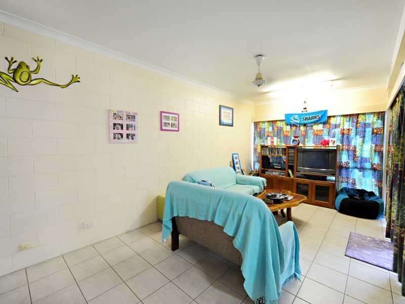 Unit 1-5/6 Robert Street, Proserpine QLD 4800