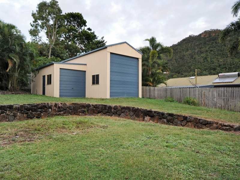 5 Linscot Close, Cannonvale QLD 4802