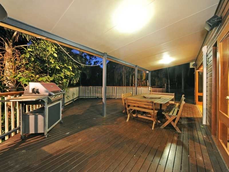 5 Linscot Close, Cannonvale QLD 4802