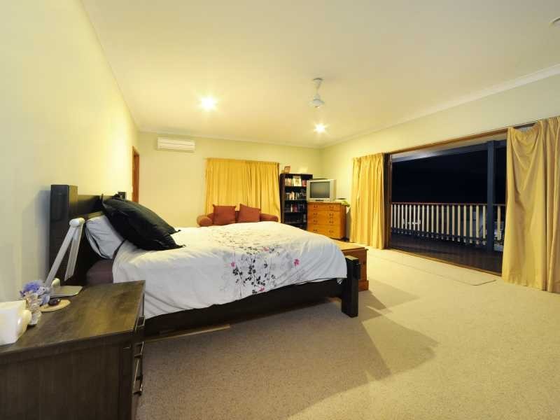 5 Linscot Close, Cannonvale QLD 4802