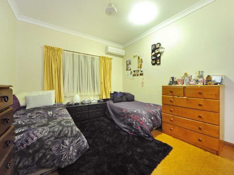 5 Linscot Close, Cannonvale QLD 4802