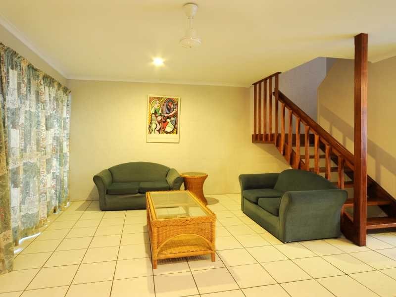 Unit 5/4 Salmon Street, Cannonvale QLD 4802