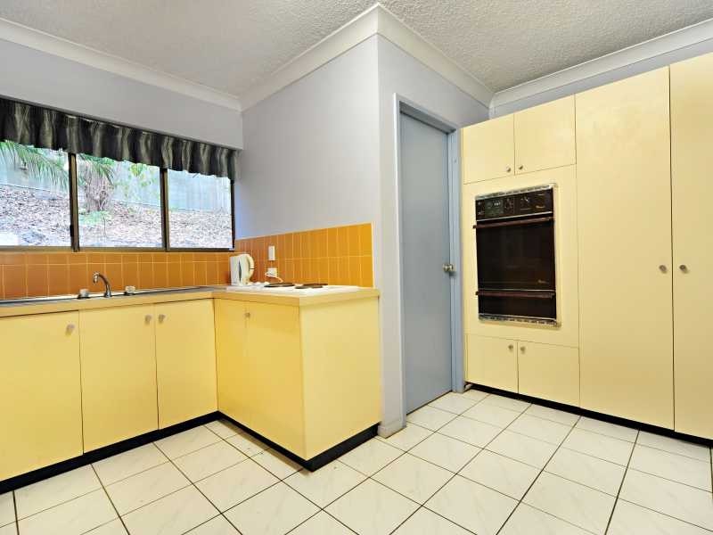 Unit 10/2 Eshelby Drive, Cannonvale QLD 4802