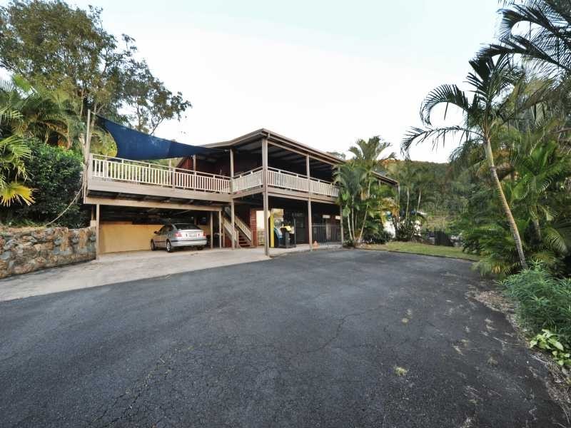 40 Island Drive, Cannonvale QLD 4802
