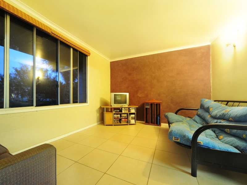 Unit 1 & 2/23 Manooka Drive, Cannonvale QLD 4802