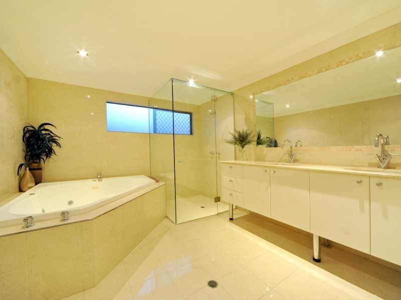 Unit 4/13 Begley Street, Airlie Beach QLD 4802