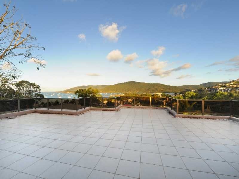 Unit 4/13 Begley Street, Airlie Beach QLD 4802