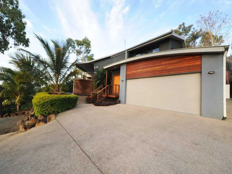 2 Woodwark Crescent, Cannonvale QLD 4802
