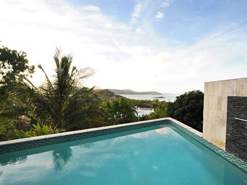 2 Woodwark Crescent, Cannonvale QLD 4802