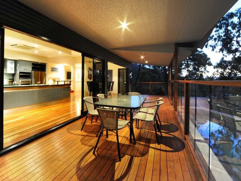 2 Woodwark Crescent, Cannonvale QLD 4802