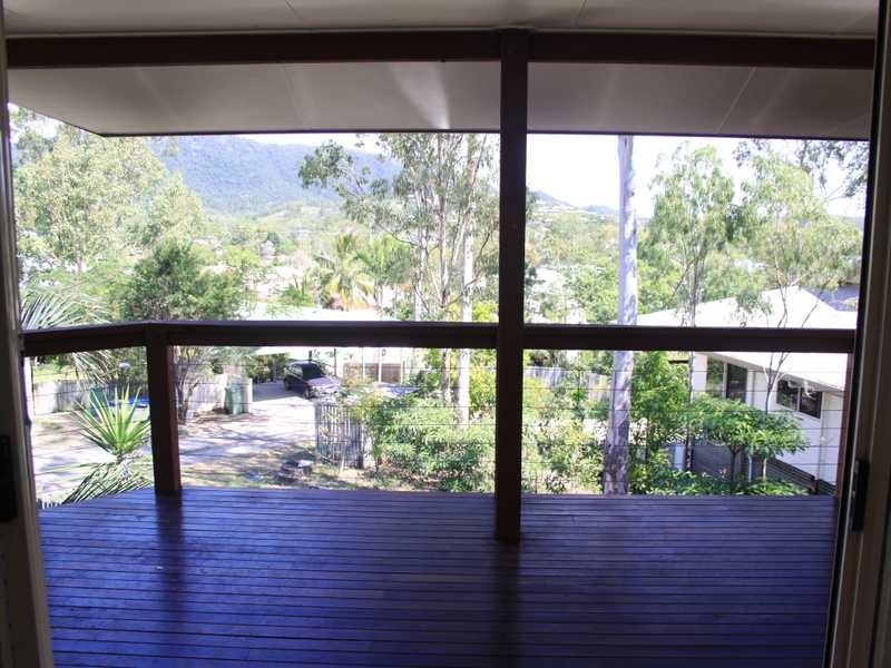 Unit 2/9 Macarthur Drive, Cannonvale QLD 4802