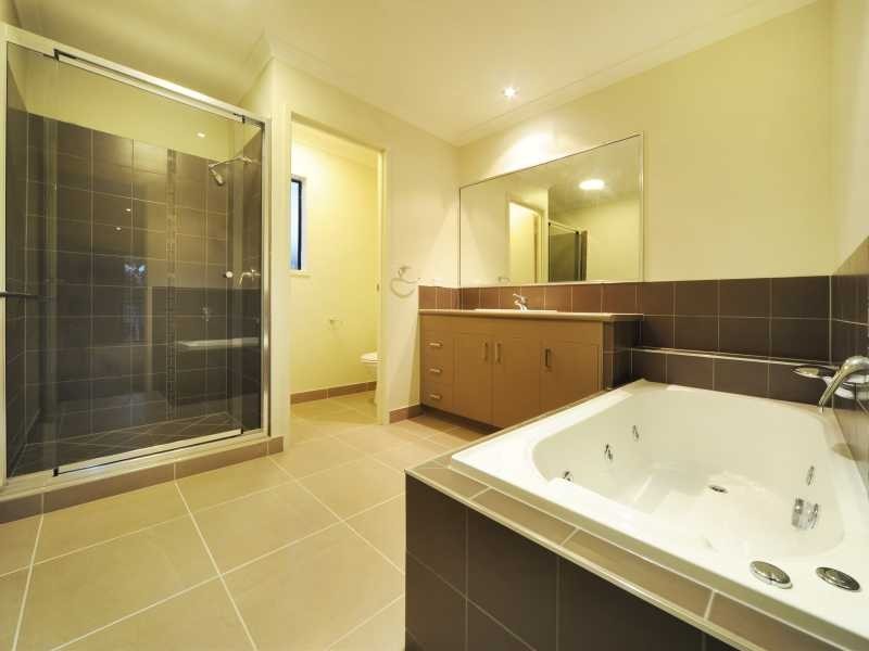 Unit 1/16 Schnapper Street, Cannonvale QLD 4802