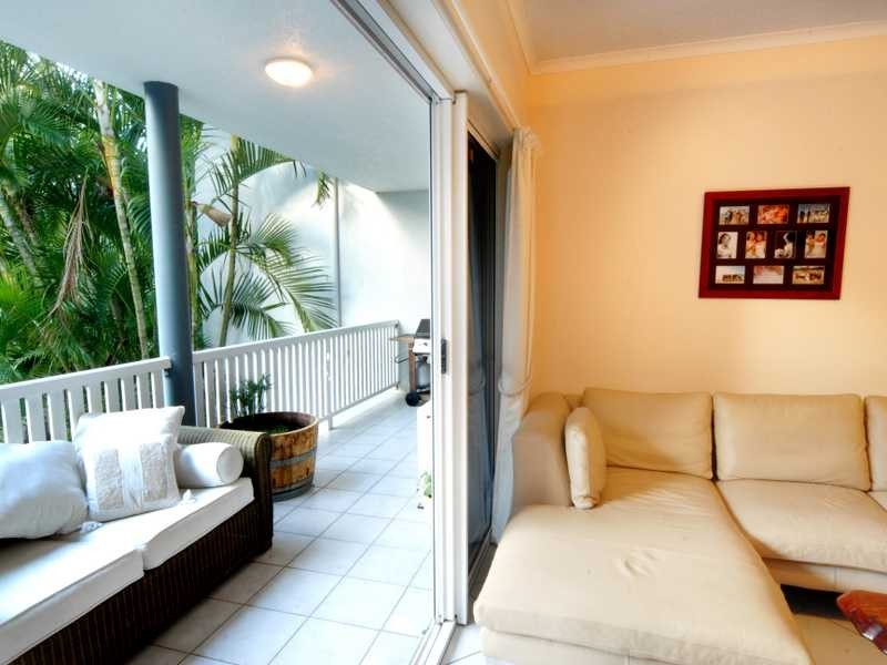 Unit 2/19 Tropic Road, Cannonvale QLD 4802