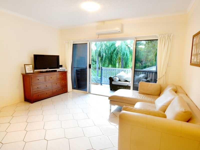 Unit 2/19 Tropic Road, Cannonvale QLD 4802