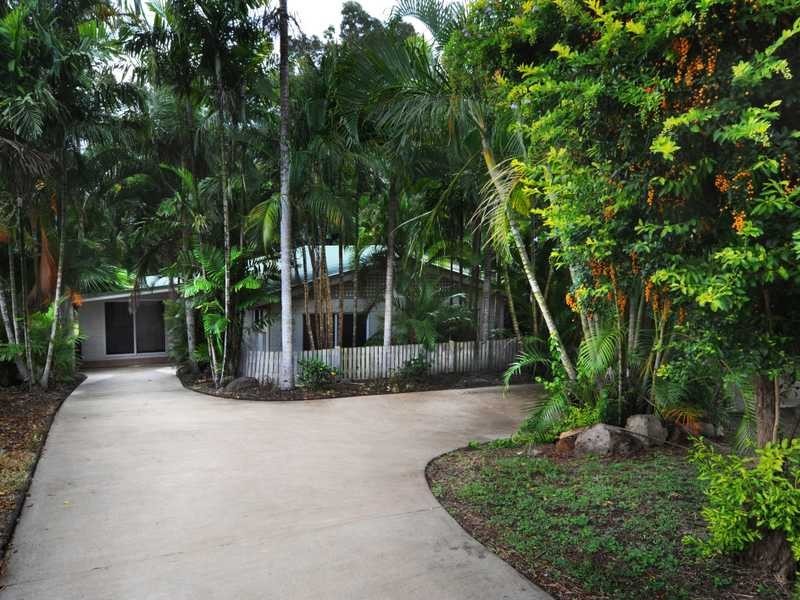 21 Eshelby Drive, Cannonvale QLD 4802