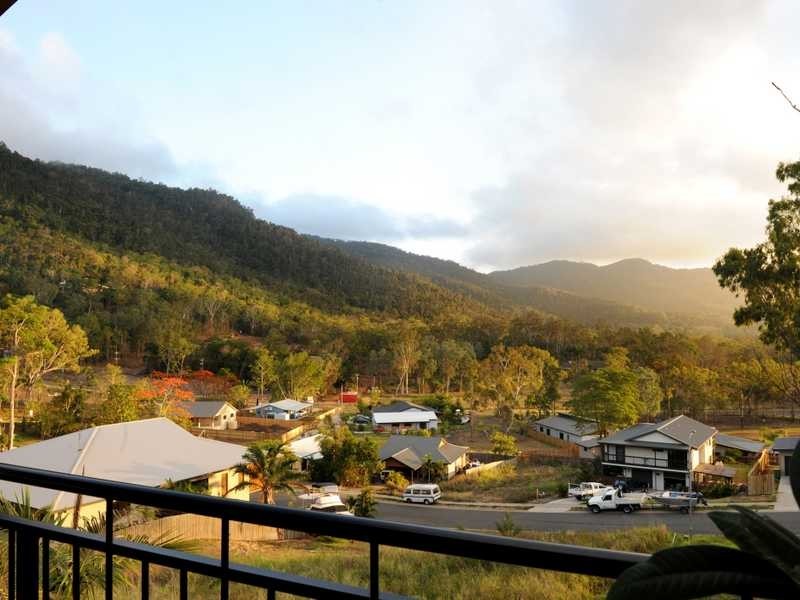 7 Golf Views Court, Cannonvale QLD 4802
