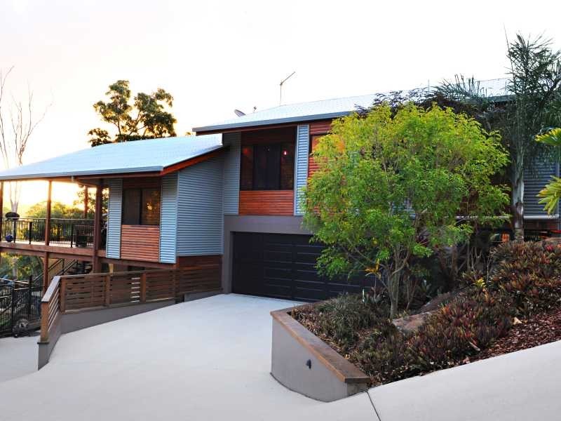 7 Golf Views Court, Cannonvale QLD 4802
