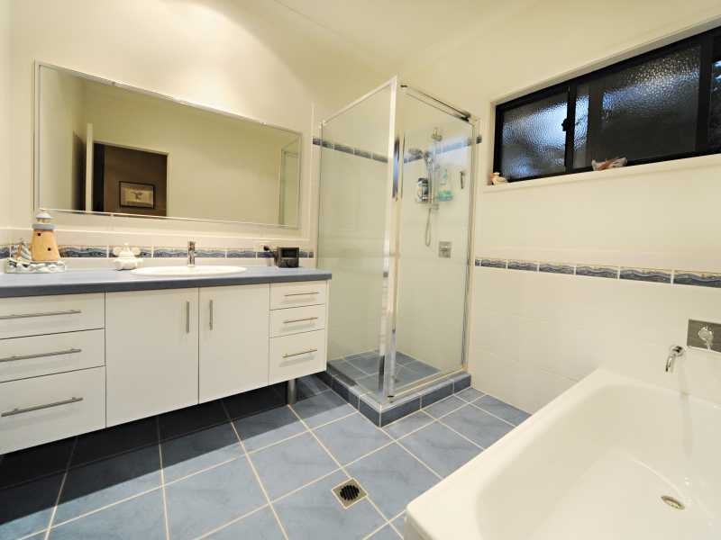 7 Golf Views Court, Cannonvale QLD 4802