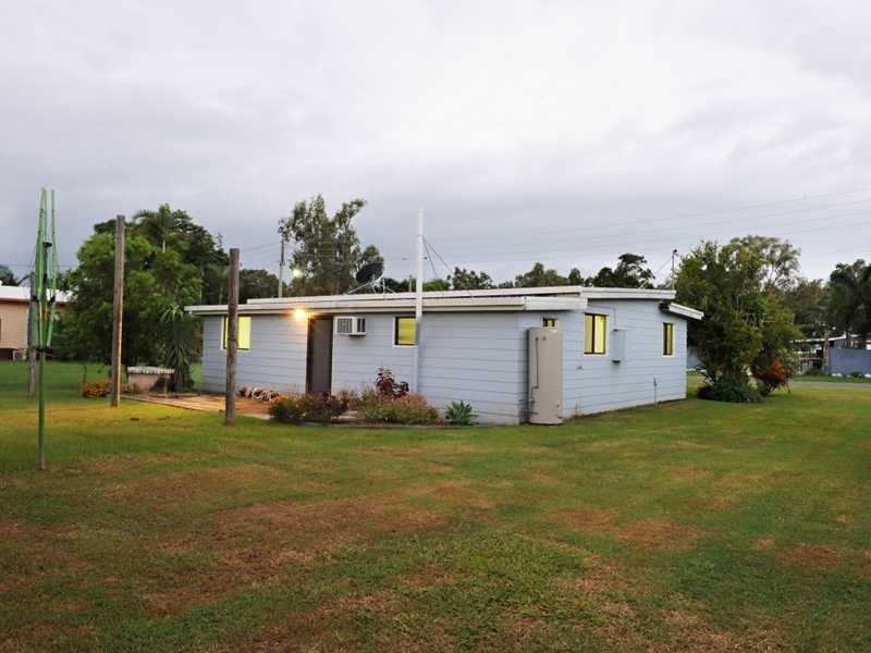 8 Burton Street, Midge Point QLD 4799